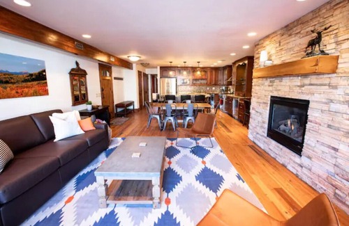 Deer Valley Condo | Prime Location with Hot Tub & Spa - Guest Rated 10/10!