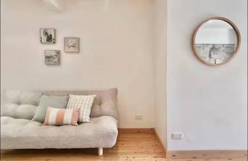 Bellevue Hill Apartment | Prime Location Unit AC And Parking