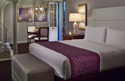 French Quarter Hotel | Ideal Stay with Pool, Pet-Friendly Near Jazz Museum