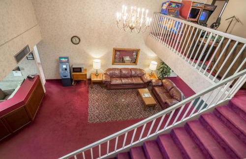 Burnsville Hotel | Budget-Friendly Stay at Prime Rate Inn with Family Amenities