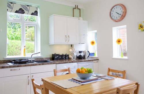 Carbis Bay House | Seaside Retreat with Private Gardens and Ocean Views
