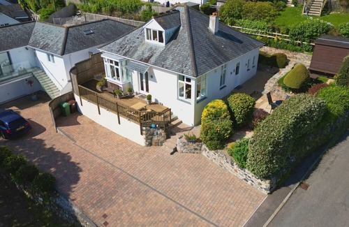 Carbis Bay House | Seaside Retreat with Private Gardens and Ocean Views