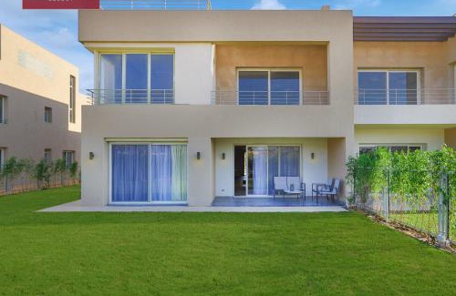 6th of October City Apartment | Discover Prime Select Palm Hills - The Crown: 4-Star Retreat