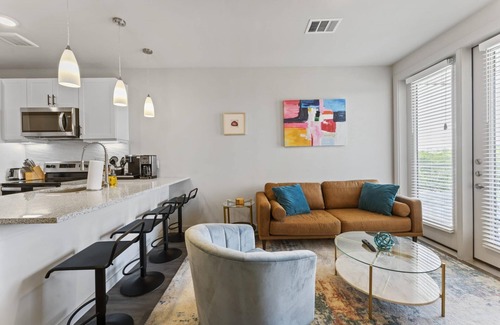Windsor Park Apartment | Inviting 1BR King Suite Near Downtown with Great Amenities
