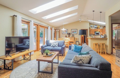 Harbert House | Modern Home Near Lake: Pet-Friendly & Bikes Included