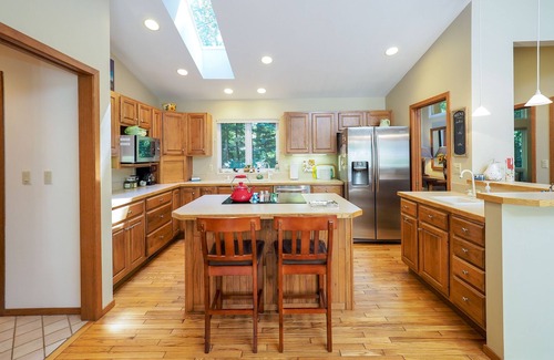 Harbert House | Modern Home Near Lake: Pet-Friendly & Bikes Included