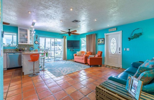 Pine Channel Estates House | Tranquil Retreat: Canal Front Duplex on Big Pine Key