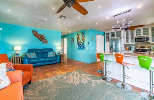 Pine Channel Estates House | Tranquil Retreat: Canal Front Duplex on Big Pine Key
