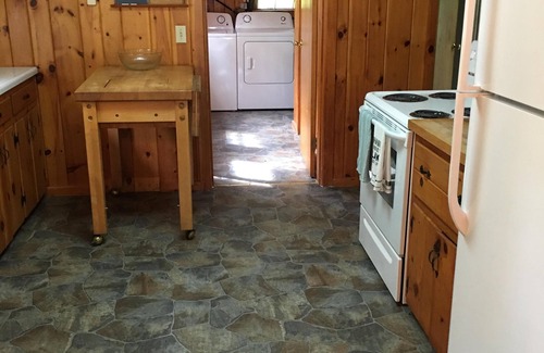 Rockwood House | Prime Waterfront Retreat with Lake Views & Pet-Friendly Rooms