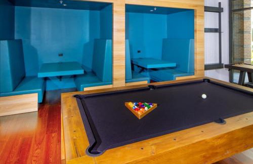 Jefferson Manor Apartment | Prime Location Apartment in Alexandria with Pool Access