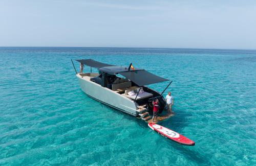 Cap d'en Font Villa | Oceanfront Luxury Retreat with Yacht Access at Estancia
