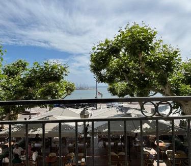 Roses Town Center Apartment | Oceanfront Escape with Incredible 9.5/10 Guest Rating