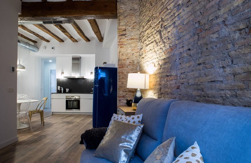 Zaragoza Old Town Apartment | Discover Primero A: Family-Friendly Apartments in Almada