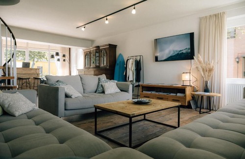 Lemkenhafen House | Ocean View Retreat: Primesurf House Fehmarn Awaits You