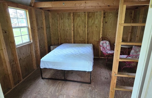 Winamac Cabin | Cozy Primitive Cabin #2 in Winamac - Pet Friendly Retreat