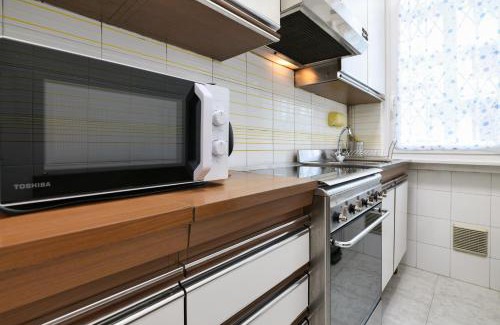 Ripamonti Corvetto Apartment | Family-Friendly Stay at PrimoPiano - Brenta with Great Amenities