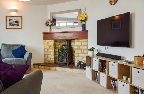Little Rissington House | Family-Friendly Primrose Cottage - Rated 8.5/10 by Guests