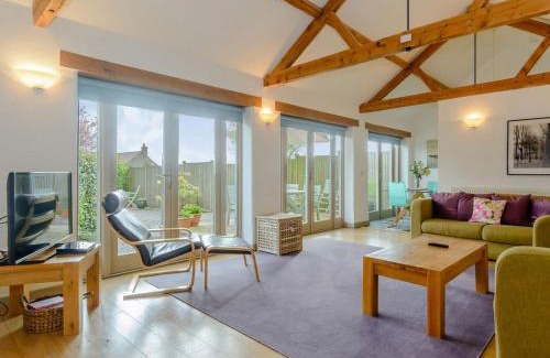 East Horrington House | Discover Primrose: 4-Star Child-Friendly Retreat
