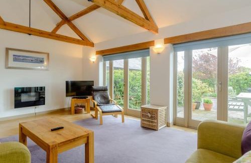 East Horrington House | Discover Primrose: 4-Star Child-Friendly Retreat