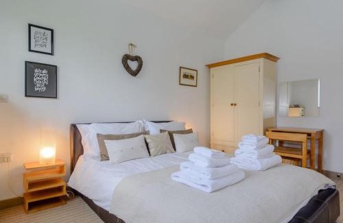 East Horrington House | Discover Primrose: 4-Star Child-Friendly Retreat