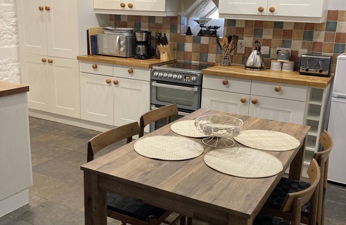 Empingham Cottage | Pet Friendly Primrose Hall Cottage near Rutland Water
