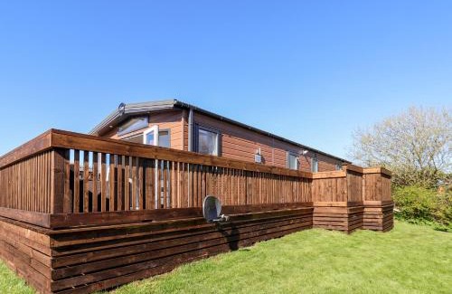Runswick Bay House | Discover Primrose Lodge: Pet-Friendly 4-Star Retreat