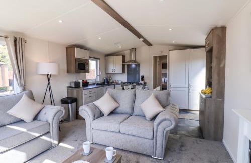 Runswick Bay House | Discover Primrose Lodge: Pet-Friendly 4-Star Retreat