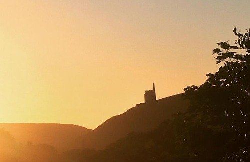 Mount Hawke House | Pet-Friendly Prince Croft Cottage: Family-Approved Stay