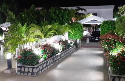 Kano Hotel | Discover Comfort at Prince Hotel with Pool and Breakfast