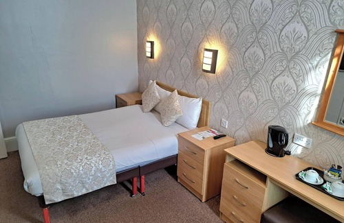 Southport Hotel | Family-Friendly Prince of Wales Hotel with Dining & Accessibility