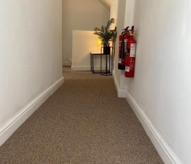 Llangollen Hotel | Pet-Friendly Retreat at Prince of Wales Pub & Accommodation