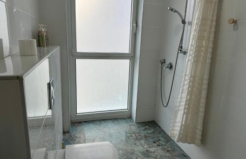 Netanya Apartment | Elegant Prince Palace Netanya with Oceanfront Pool Access