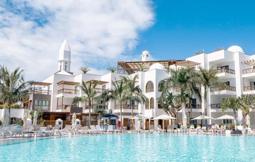 Playa Blanca Hotel | Oceanfront Retreat at Princesa Yaiza Suite Hotel Resort