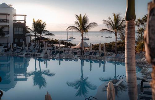 Playa Blanca Hotel | Oceanfront Retreat at Princesa Yaiza Suite Hotel Resort