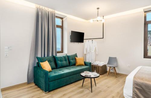 Axos Apartment | Guest Rated 10/10: Princess of Axos with Breakfast Included