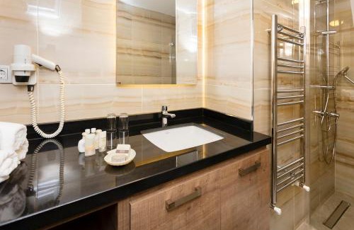 Kartal Apartment | Elegant Princess Residence: Family-Friendly with Breakfast