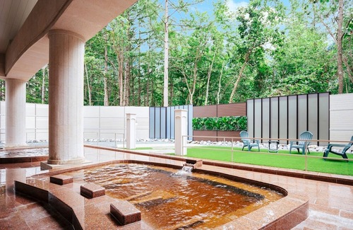 Nakasatsunai House | Relax at Princess Elsa House with Spa & Kitchen Amenities