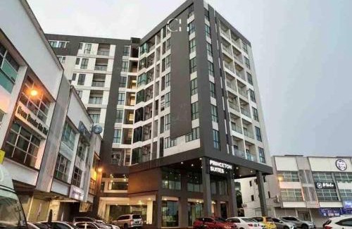 Kuching Apartment | Family-Friendly Princeton Suite Near Kuching Airport