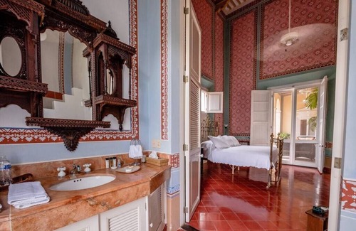 Tixkokob House | Elegant Principal Hacienda Millet: Spa & Family-Friendly Retreat