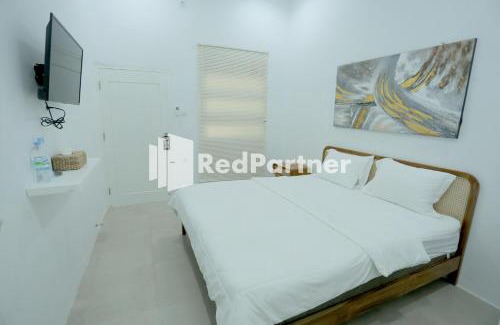 Bengkulu Hotel | Budget-Friendly Pringgading Surf Camp - Child Friendly Escape