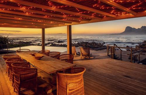 Pringle Bay Villa | Experience Pringle Bay Villa: 4-Star Oceanfront Retreat