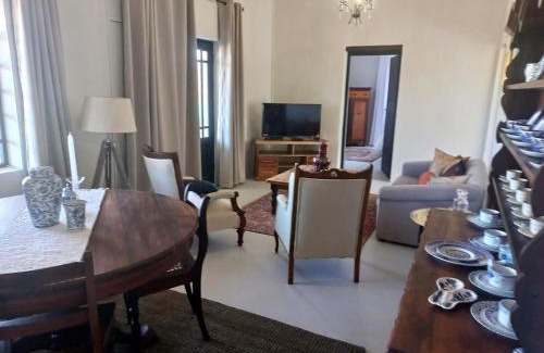 Plathuis Apartment | Experience Prinspoort Klein Karoo: 4-Star Pet Friendly Stay