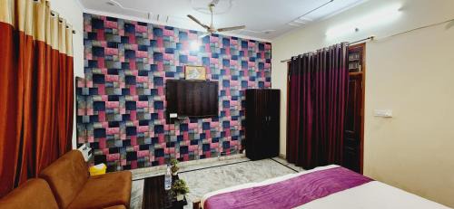 Gomti Nagar Hotel | Prisha Stay