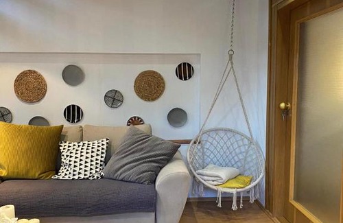 Matiçan Apartment | Experience Prishtina City View Guesthouse: Rated 10/10