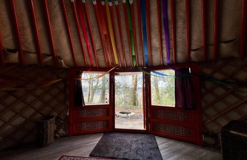 Buckley RV Rental | Prism Yurt: Perfect Getaway with Cedar Hot Tub & Pool