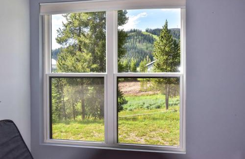 Big Sky Apartment | Ideal Mountain Studio Steps from Big Sky Resort