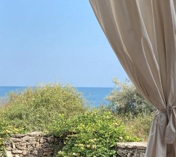 Doua Mai Villa | Exceptional Oceanfront Stay at Prison de la Mer