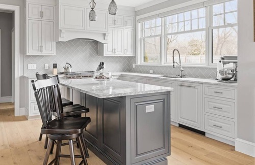 Fifth Ward House | Inviting Home with Child-Friendly Amenities and Kitchen
