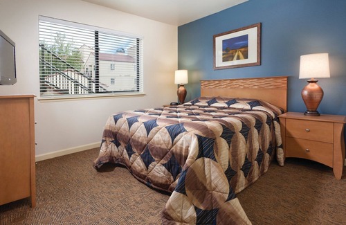 Chelan Resort | Explore Outdoor Adventures Near Pristine Oceanfront Retreat