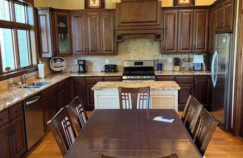 Fish Creek Condo | Prime Condo Retreat: Steps from Fish Creek's Best Attractions